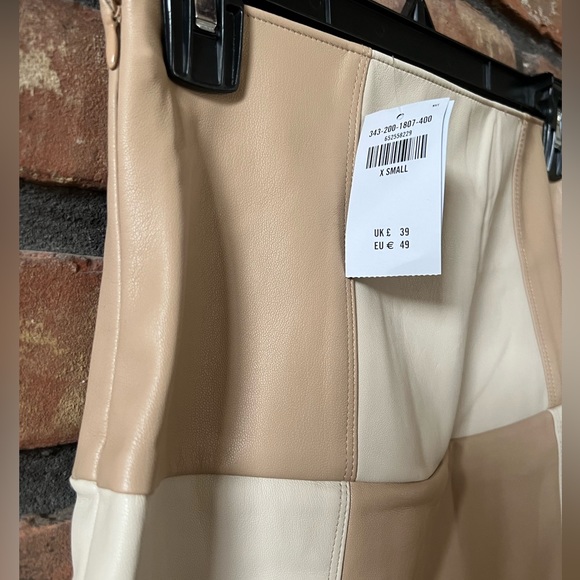 Hollister two-toned faux leather patchwork skirt - Picture 4 of 5